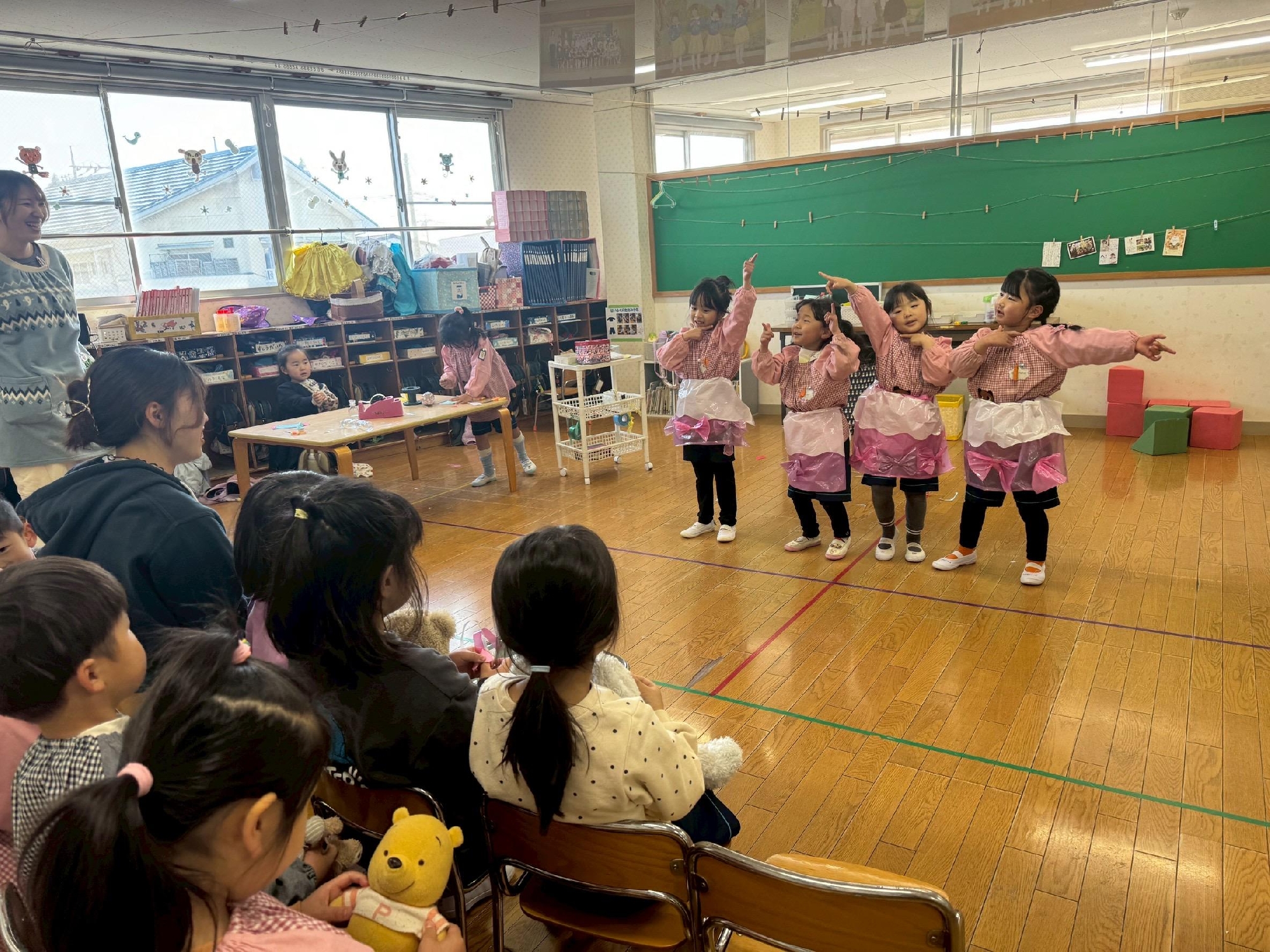 「踊るので見に来てください」(4歳児)